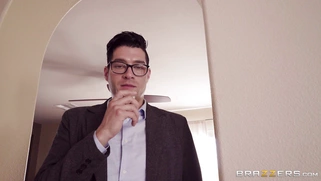 Nicolette Shea plays with her big boobs in the bathtub