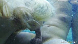 Cherie DeVille sucks hard sausage in the pool