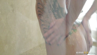 Gia DiMarco getting wet as she taking bath