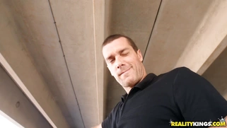 Vanessa Cage is sucking Ramon's hard prick in the train