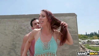 Aidra Fox enjoys getting pounded standing