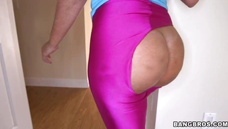 Big ass Colombian whore Angelina gets her tights ripped off