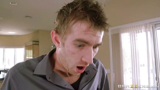 Kimberly Kendall barely fit that jackhammer in her mouth