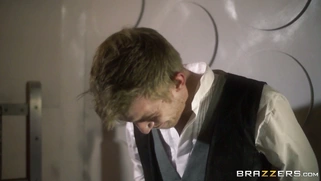 Sexy mutant Victoria Summers does a pretty sexy blowjob