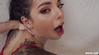 Latina Gina Valentina gets fucked from behind